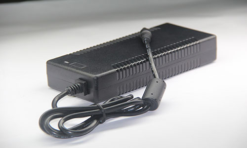 樱桃视频APP下载池充電器.jpg